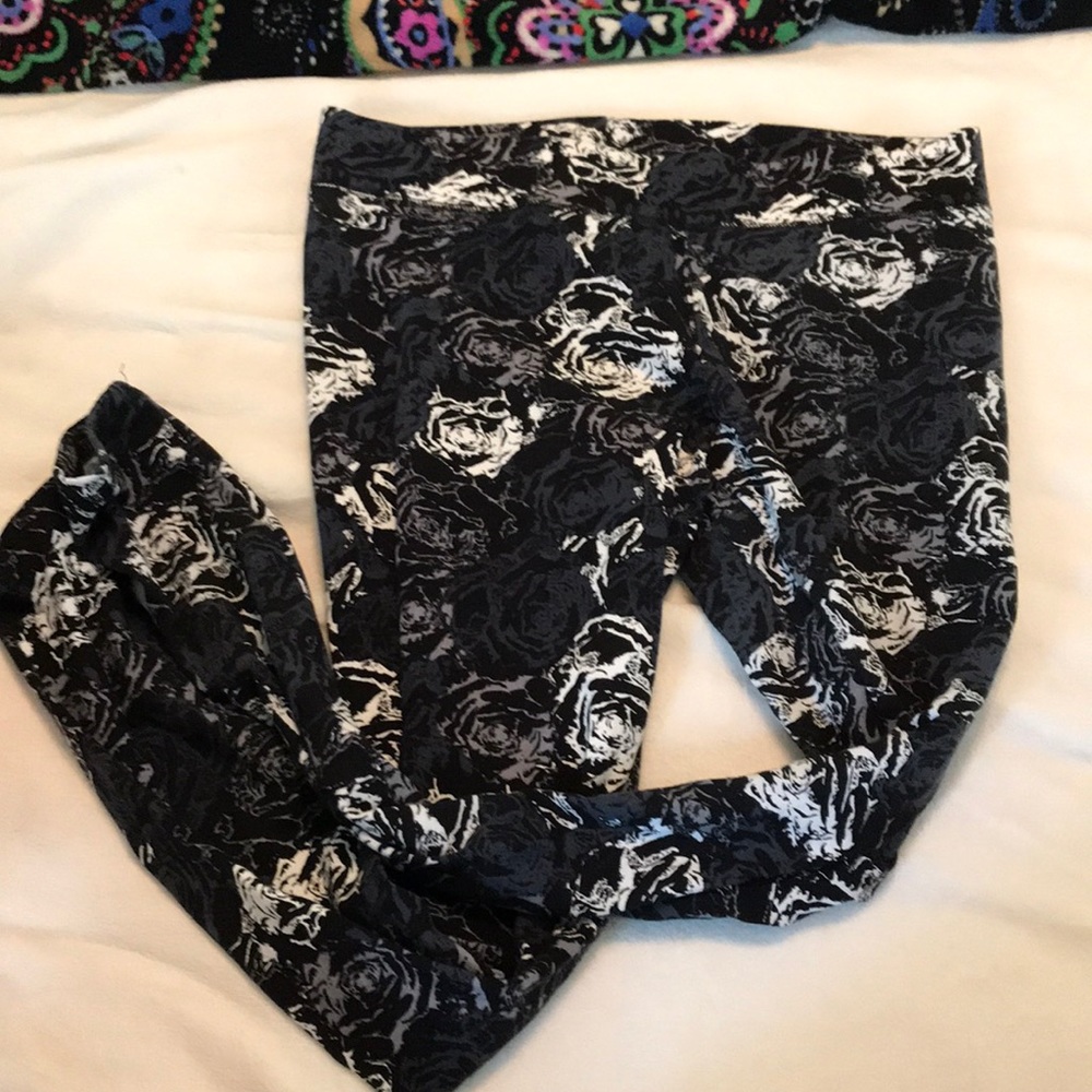 patterned leggings